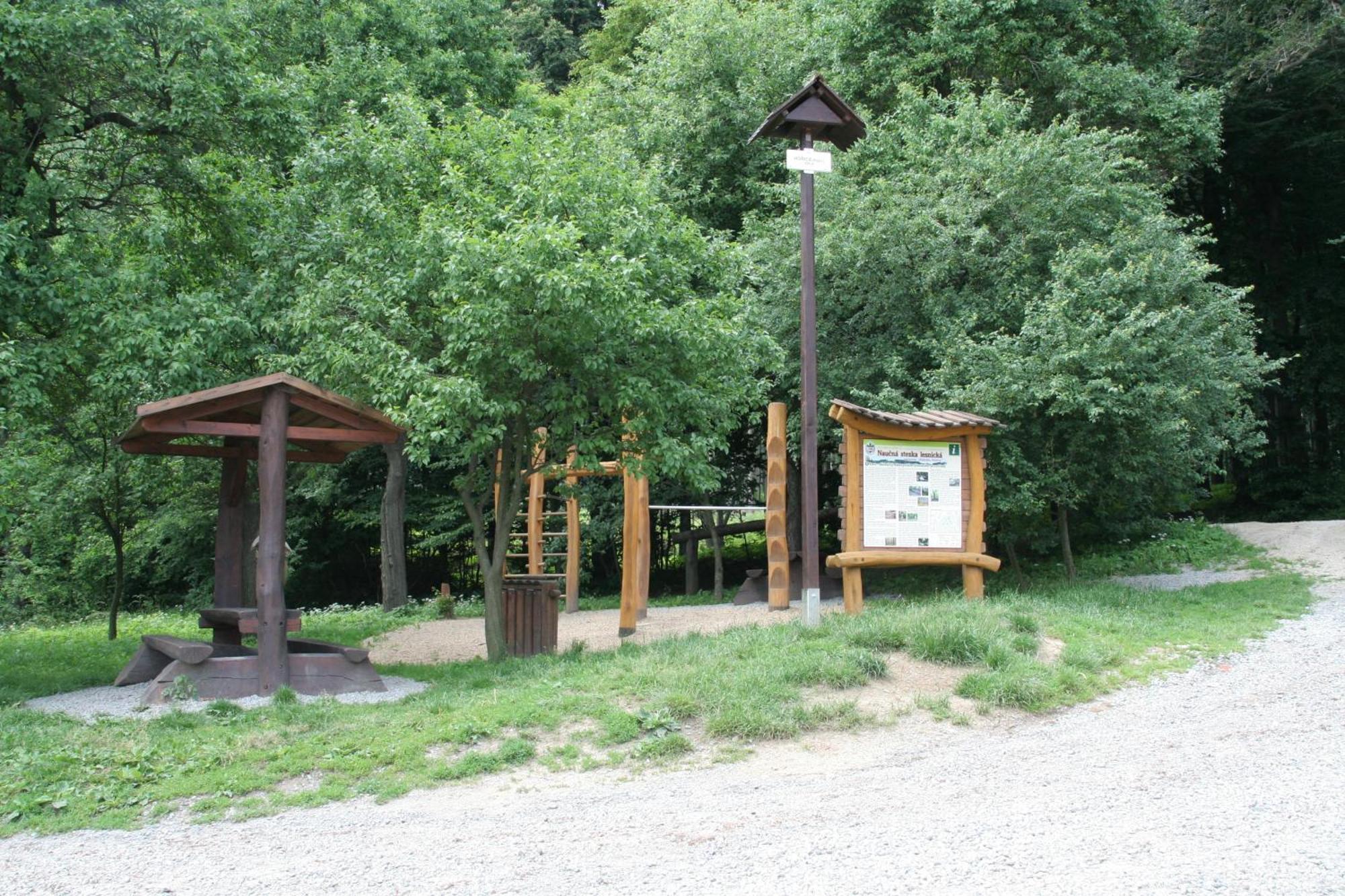 Penzion U Strakatého Koně Blansko Exterior foto